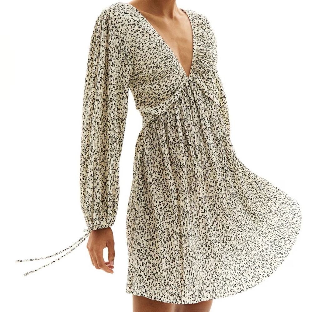 H&M Black and White Patterned Floral Mini Dress